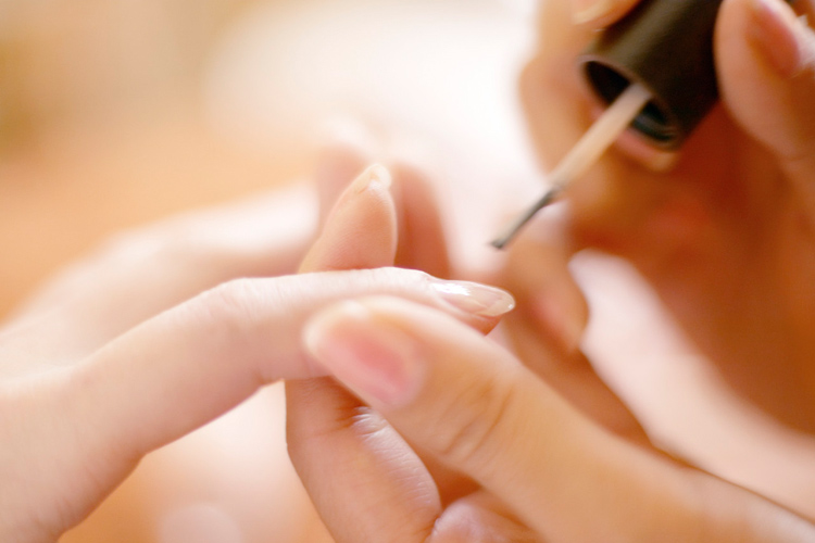 tips-how-to-make-nail-polish-stay-on-longer